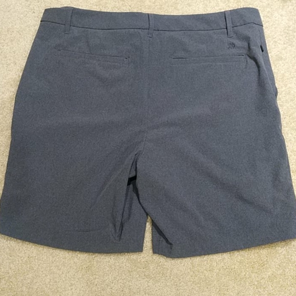 Mens Gray All In Motion Shorts - Picture 2 of 5